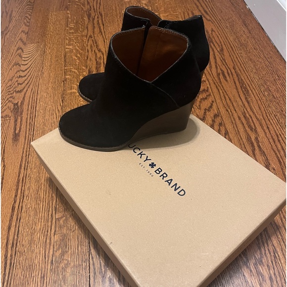 COPY - Lucky booties - Picture 1 of 5